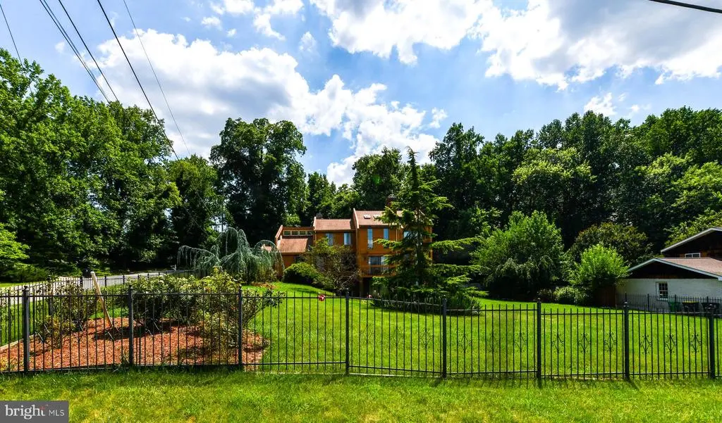 500 River Bend Rd, Fort Washington