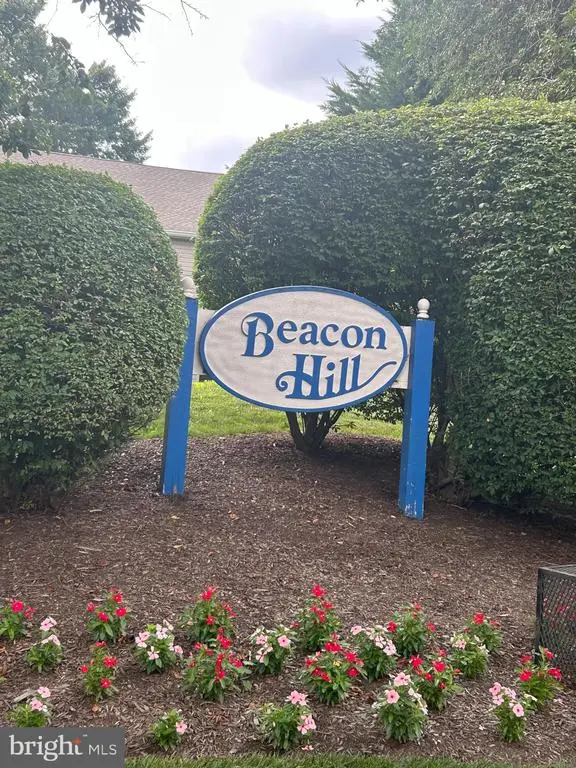 2604 Beacon Hill, HOLLAND