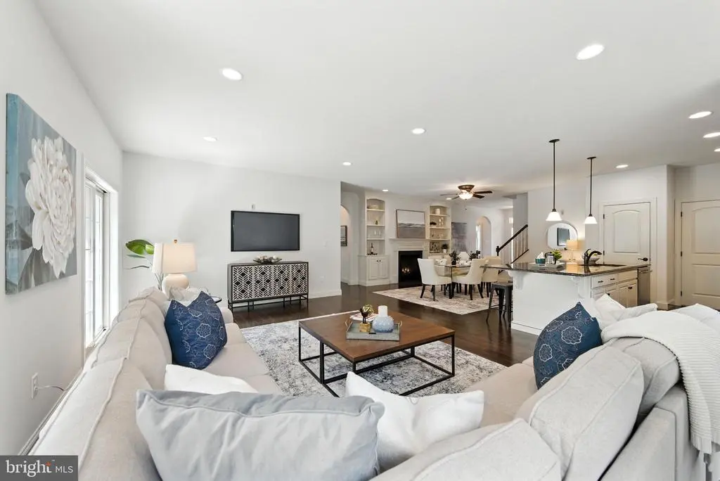 230 Honeycroft Blvd, COCHRANVILLE