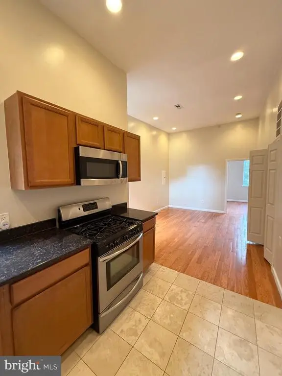 2125 N 15th #3rd Flr, PHILADELPHIA