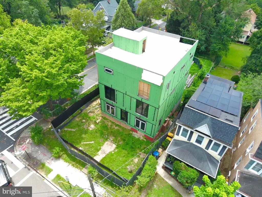 1261 Kearny St Ne, WASHINGTON