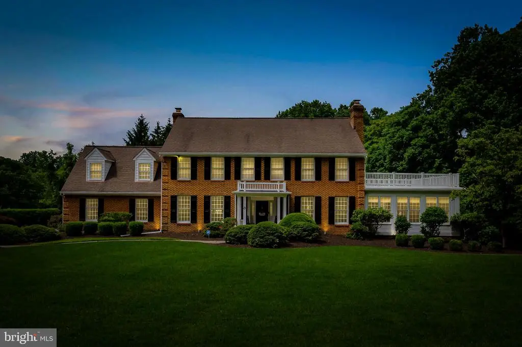 3 Jackson Manor Ct, Phoenix