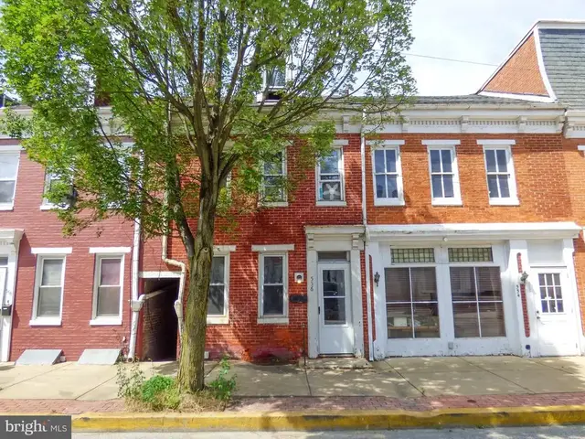 556 S Queen St, York