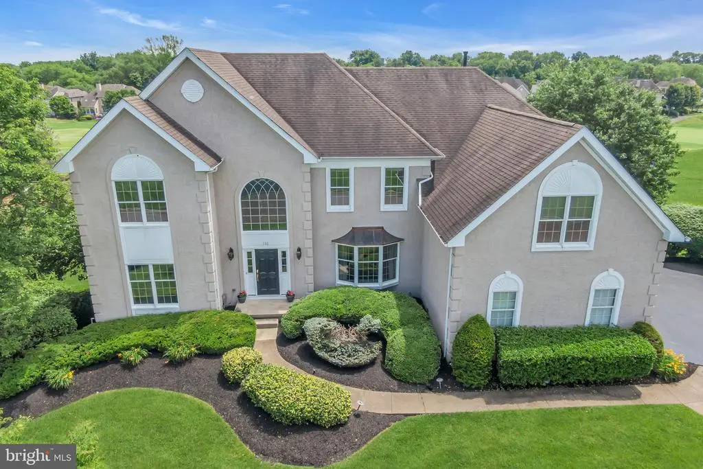 110 Muirfield Ct, Moorestown