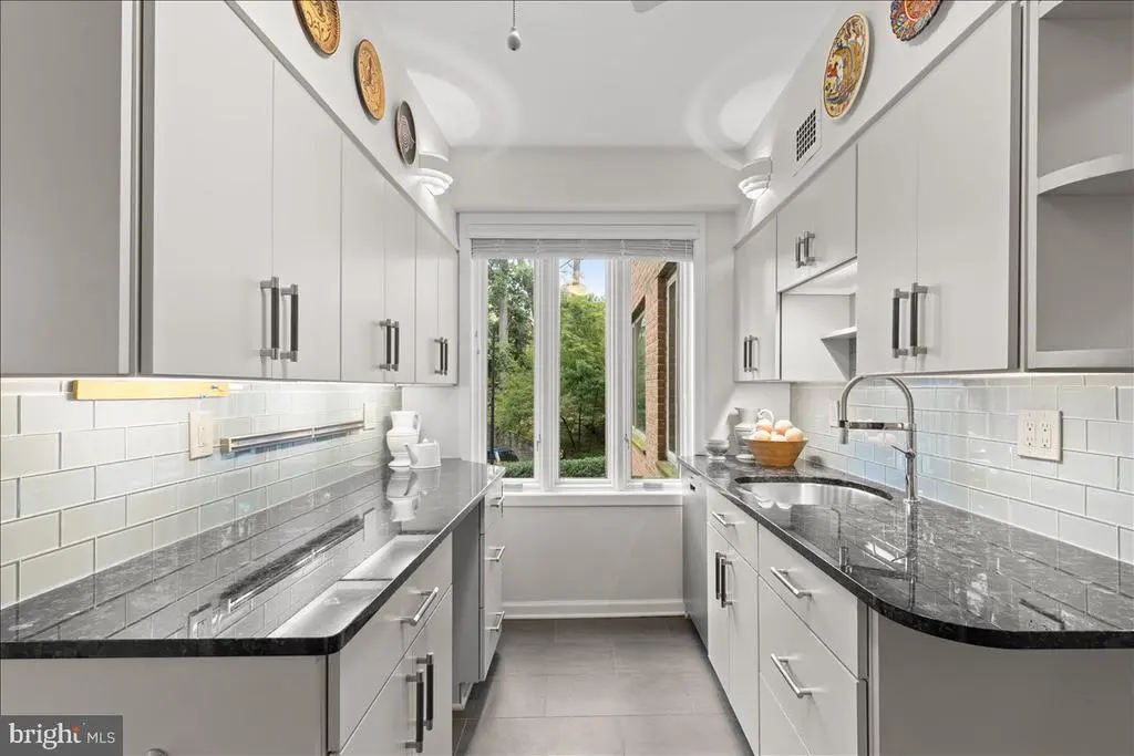 4301 Massachusetts Ave Nw #a304, WASHINGTON