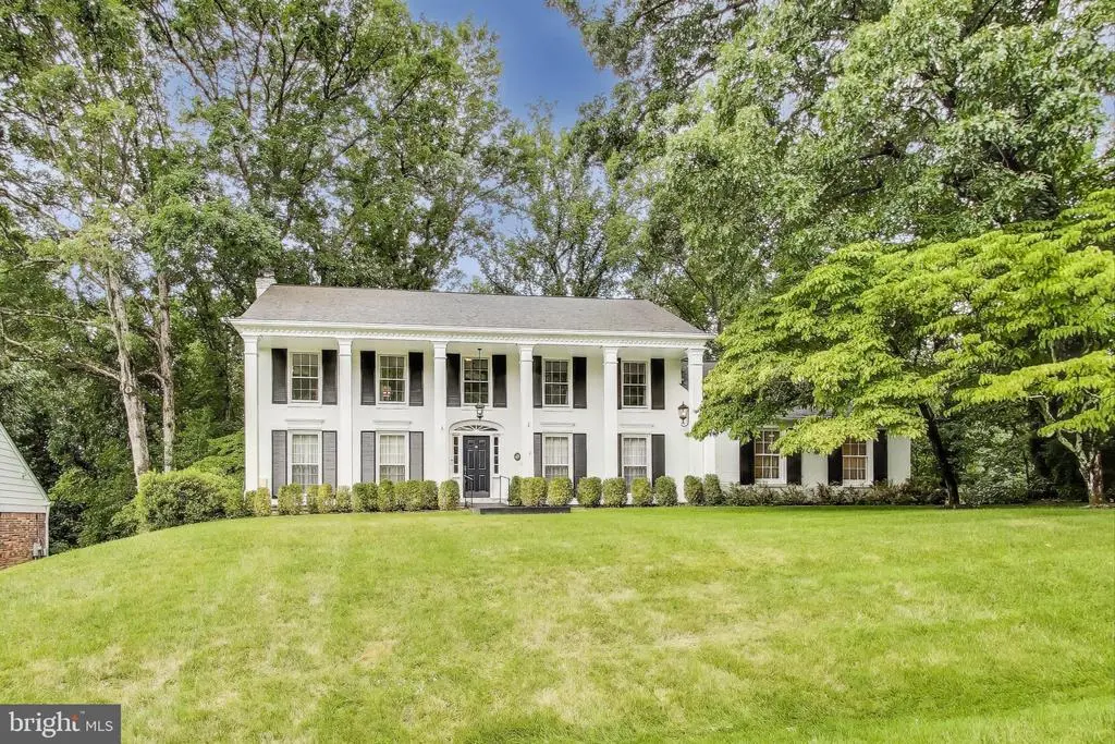 8806 Fox Hills Trl, Potomac