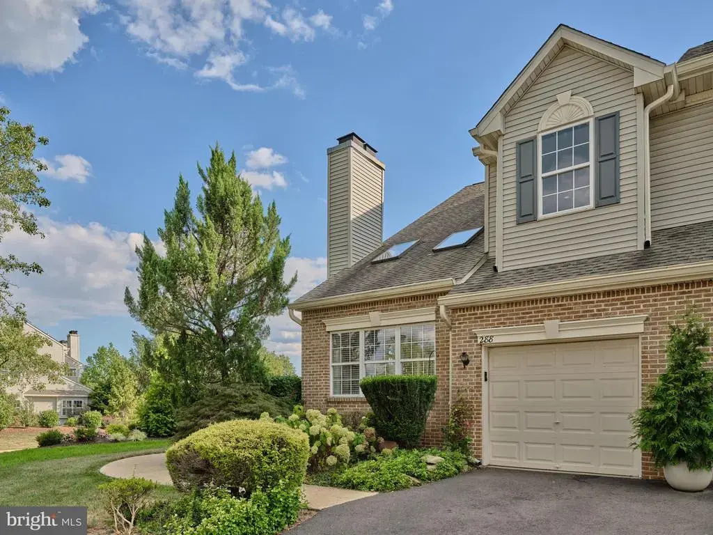288 Deerfield Ct, NEW HOPE