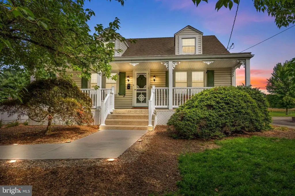 182 W Upper Ferry Rd, EWING