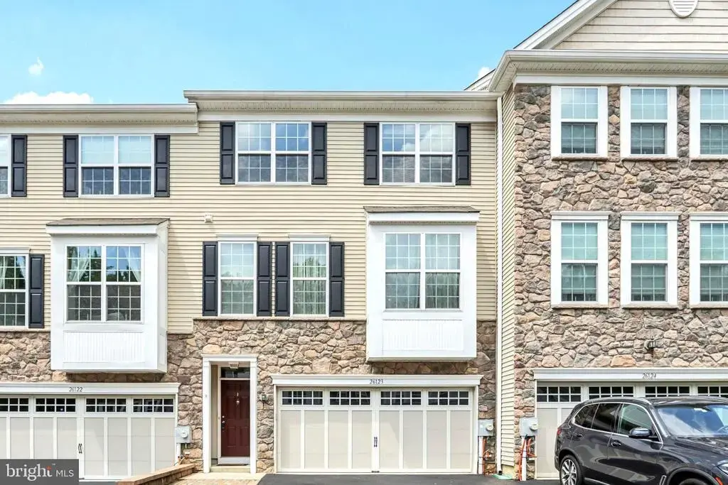 26123 Hickory Ln, LANGHORNE