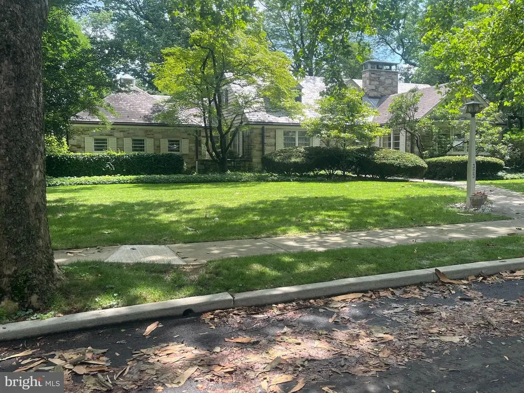 323 N 27th St, Camp Hill