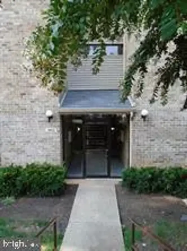 10572 Twin Rivers Rd #e-2, Columbia