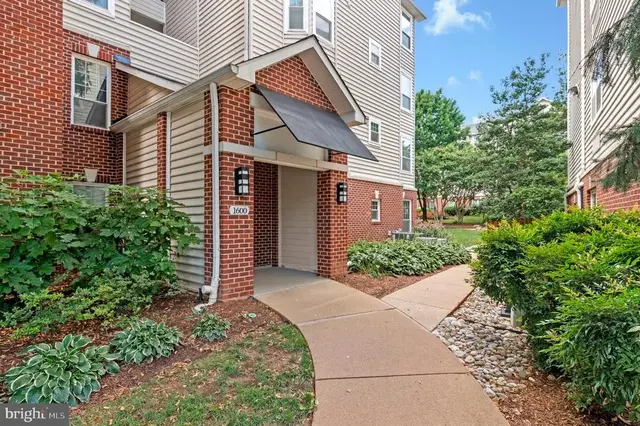 1600 Spring Gate Dr #2202, Mclean