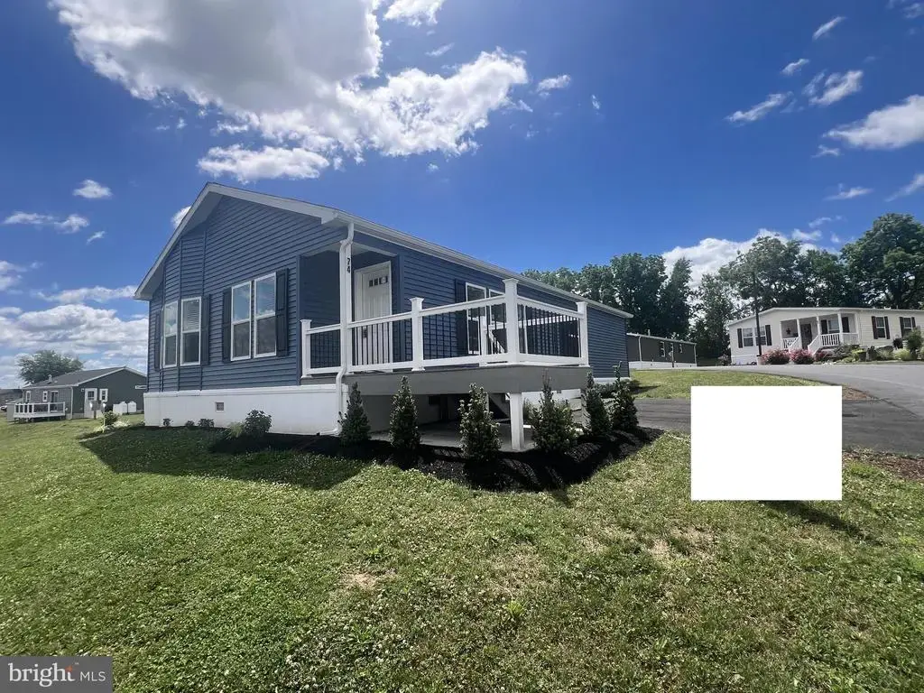 2002 Main St W #74, EPHRATA