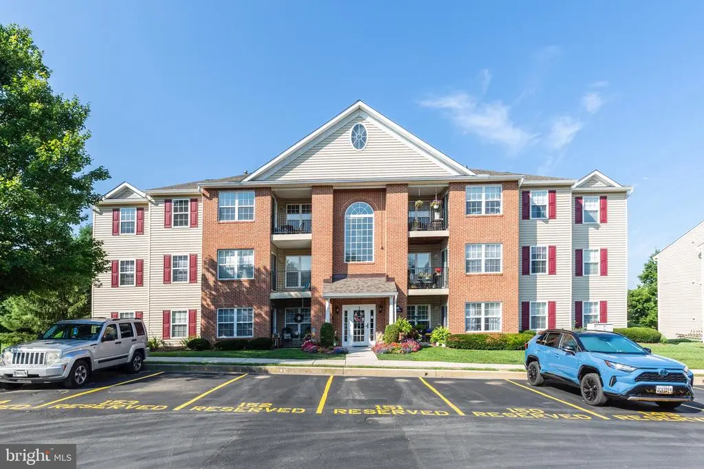 3860 Normandy Dr #1c, Hampstead