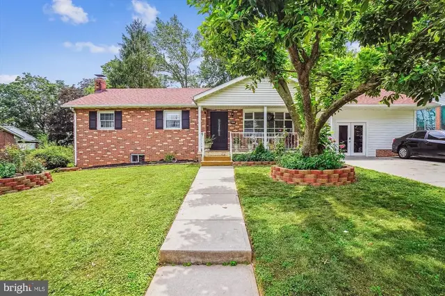 702 Midway Dr, Frederick