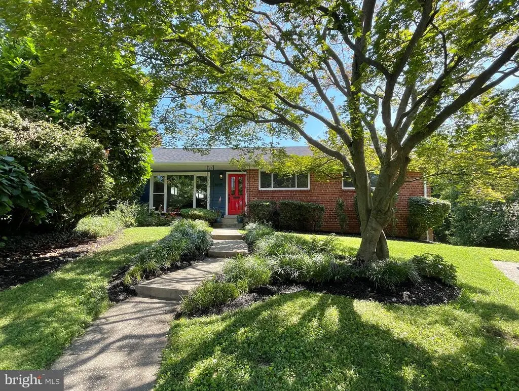 8605 Farrell Ct, Chevy Chase