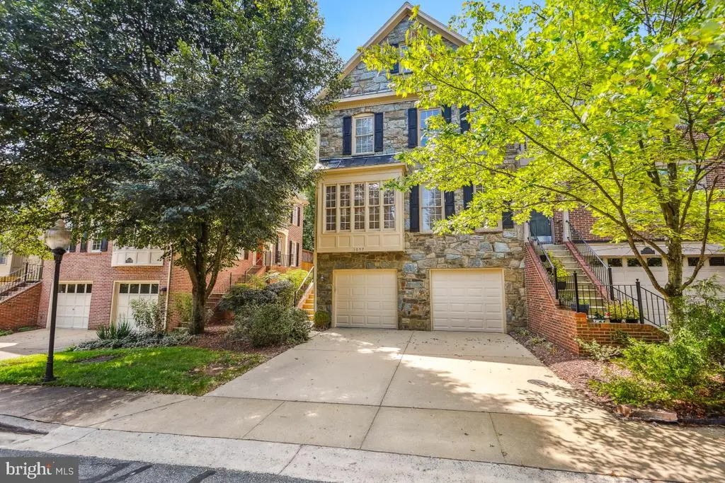 1057 Grand Oak Way, Rockville