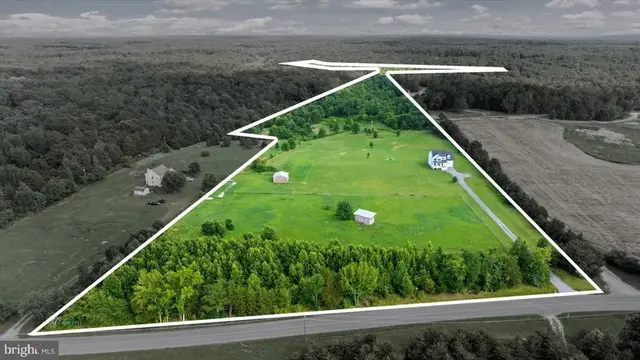 13258 Stonewall Jackson Rd, Woodford