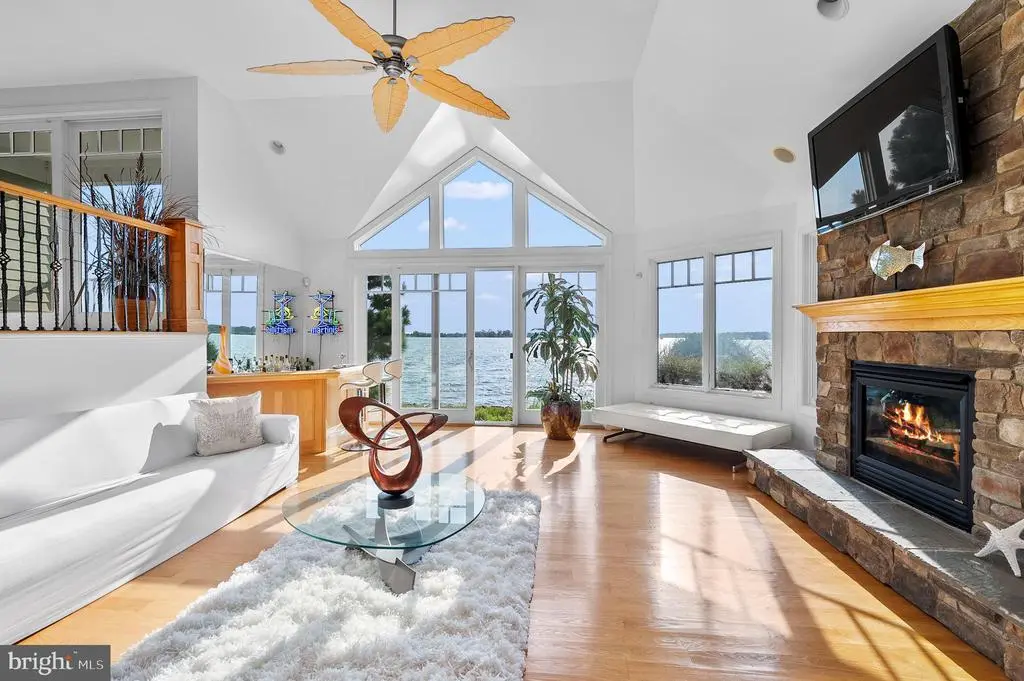 426 Narrows Pointe Dr, Grasonville