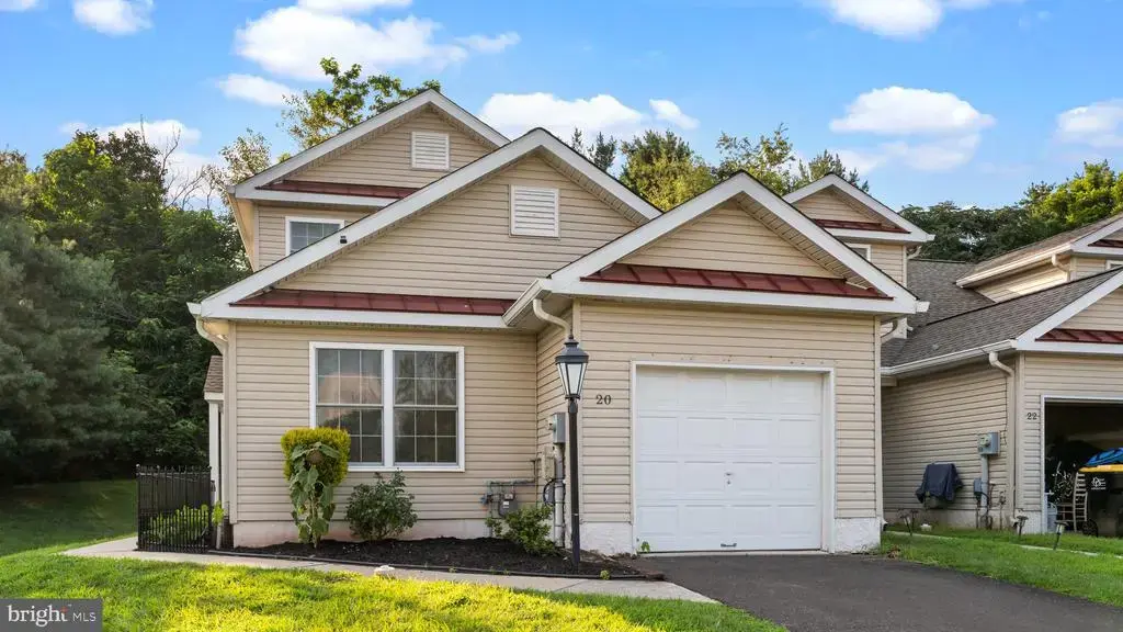 20 Loux Ln, SELLERSVILLE