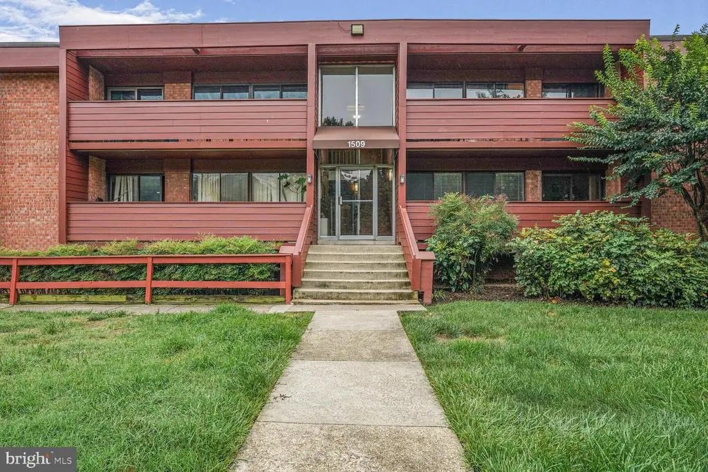1509 S George Mason Dr #1, ARLINGTON