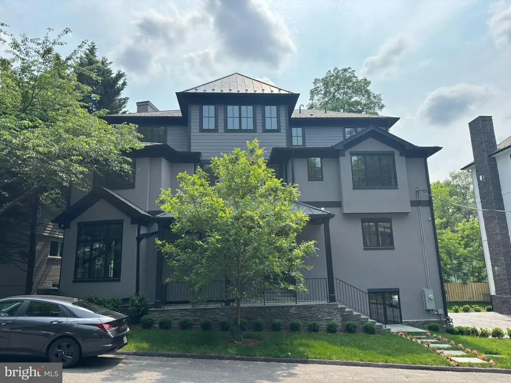 5017 Eskridge Ter Nw, WASHINGTON