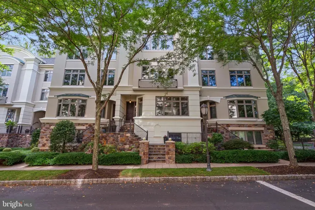518 Waterview Pl, NEW HOPE