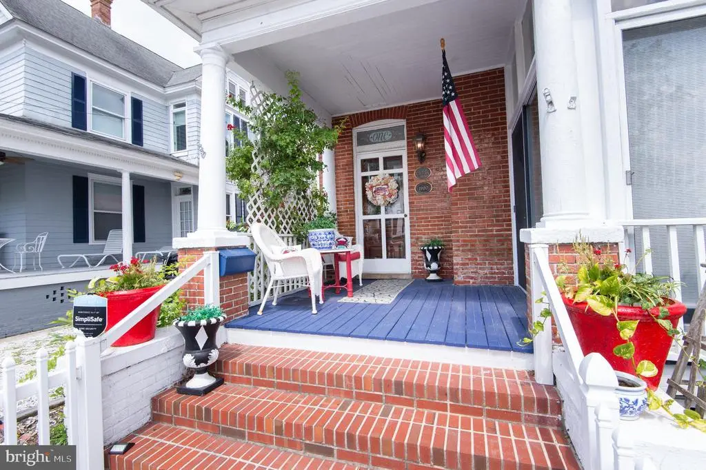 1 West End Ave, CAMBRIDGE