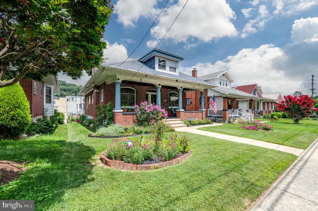 2241 Fairview Ave, READING