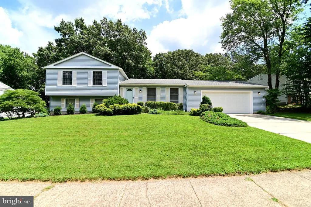 104 Silverleaf Ct, STERLING