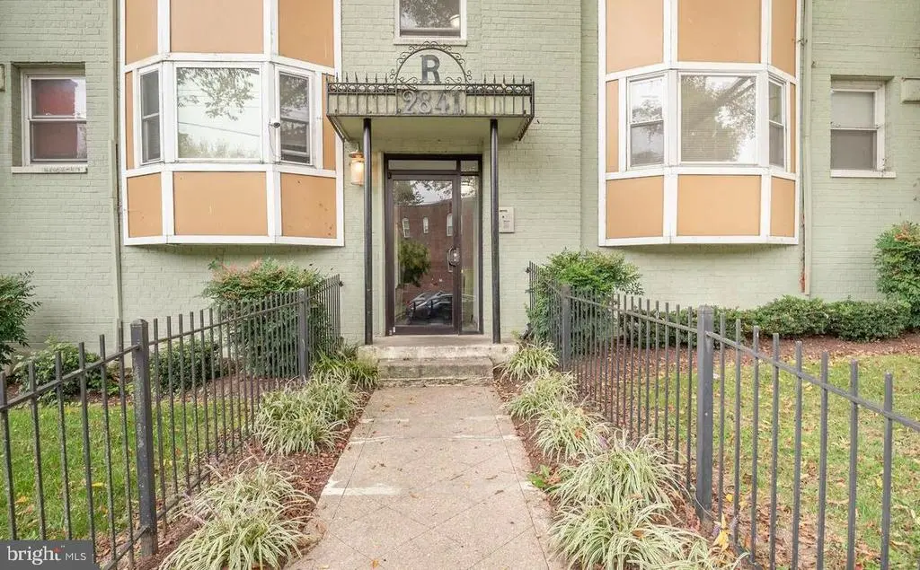 2841 Gainesville St Se #203, WASHINGTON