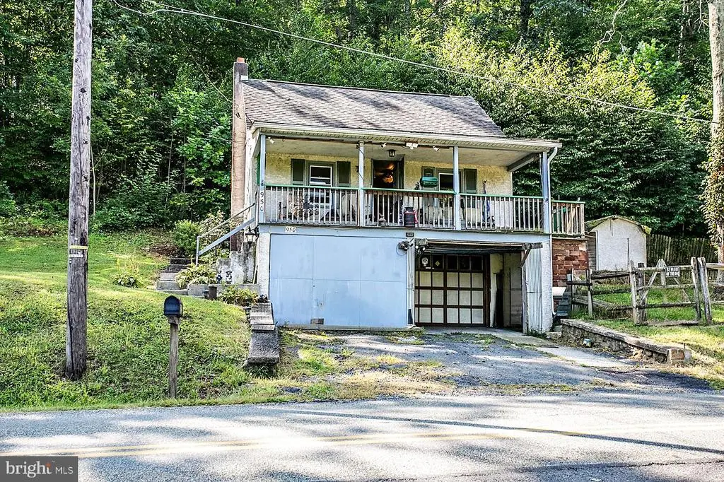 950 Unger Ln, BOYERTOWN