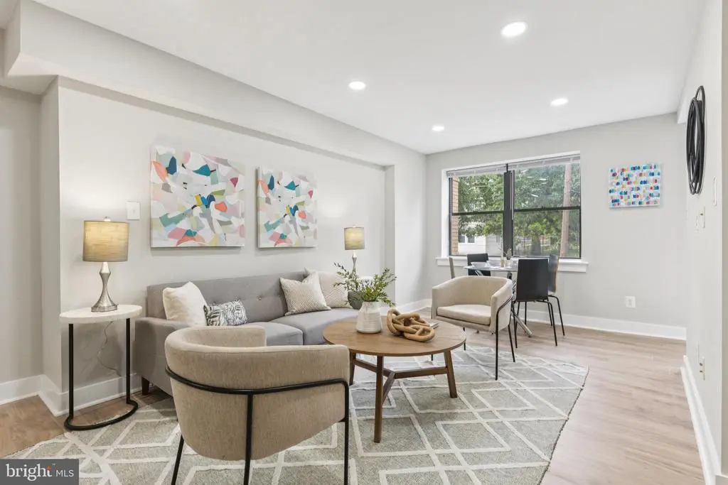 212 Oakwood St Se #115, WASHINGTON