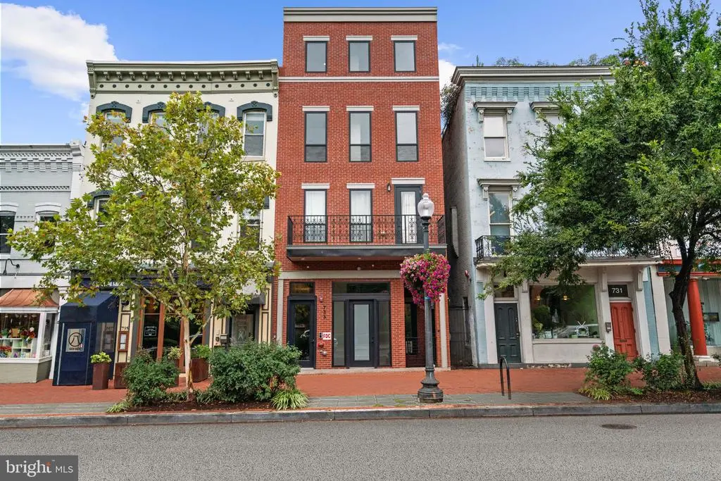 733 8th St Se #301, WASHINGTON