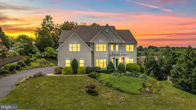 8 Ascension Dr, Wilmington