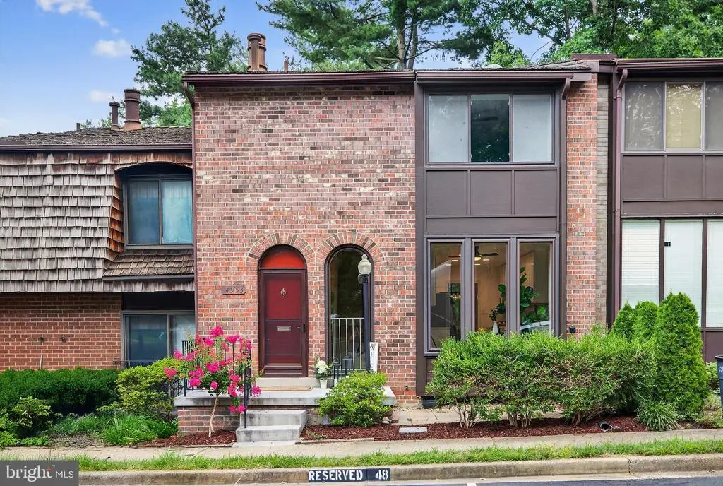 4953 Oriskany Dr, Annandale