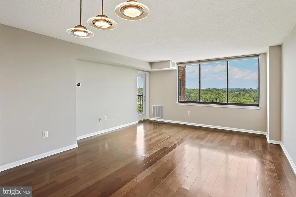 10101 Grosvenor Pl #1110, ROCKVILLE