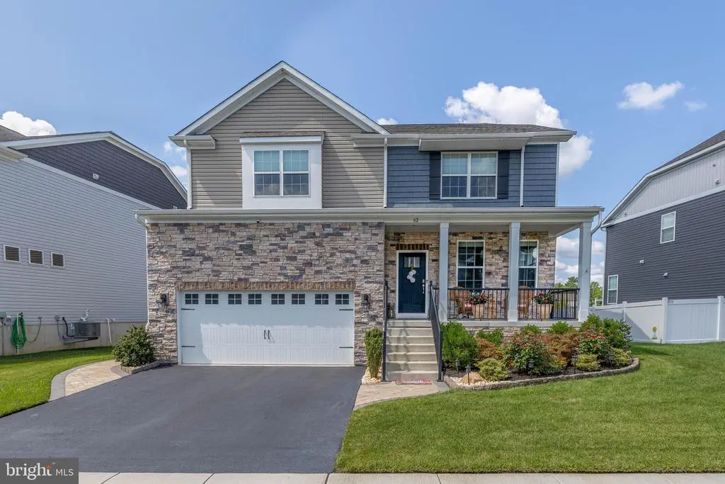 62 Westmont Dr, Medford