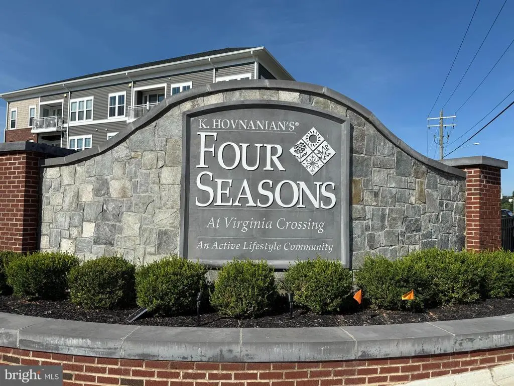 13970 Englefield Dr #303, WOODBRIDGE