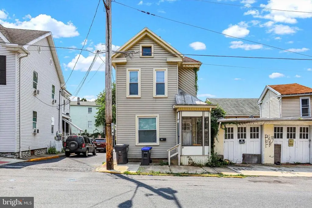 36 N 4th St, Steelton