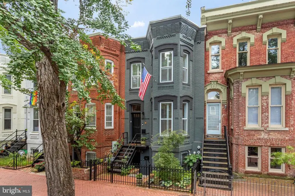 1430 Swann Nw, WASHINGTON