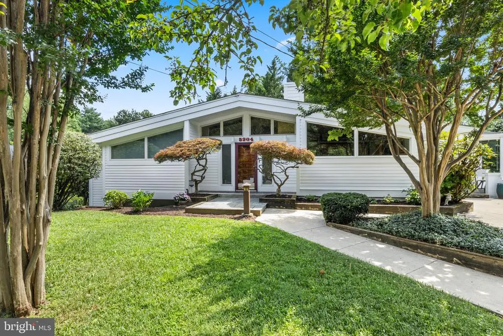 5904 Grosvenor Ln, Bethesda