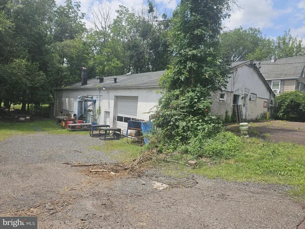 20 Main St, SCHWENKSVILLE