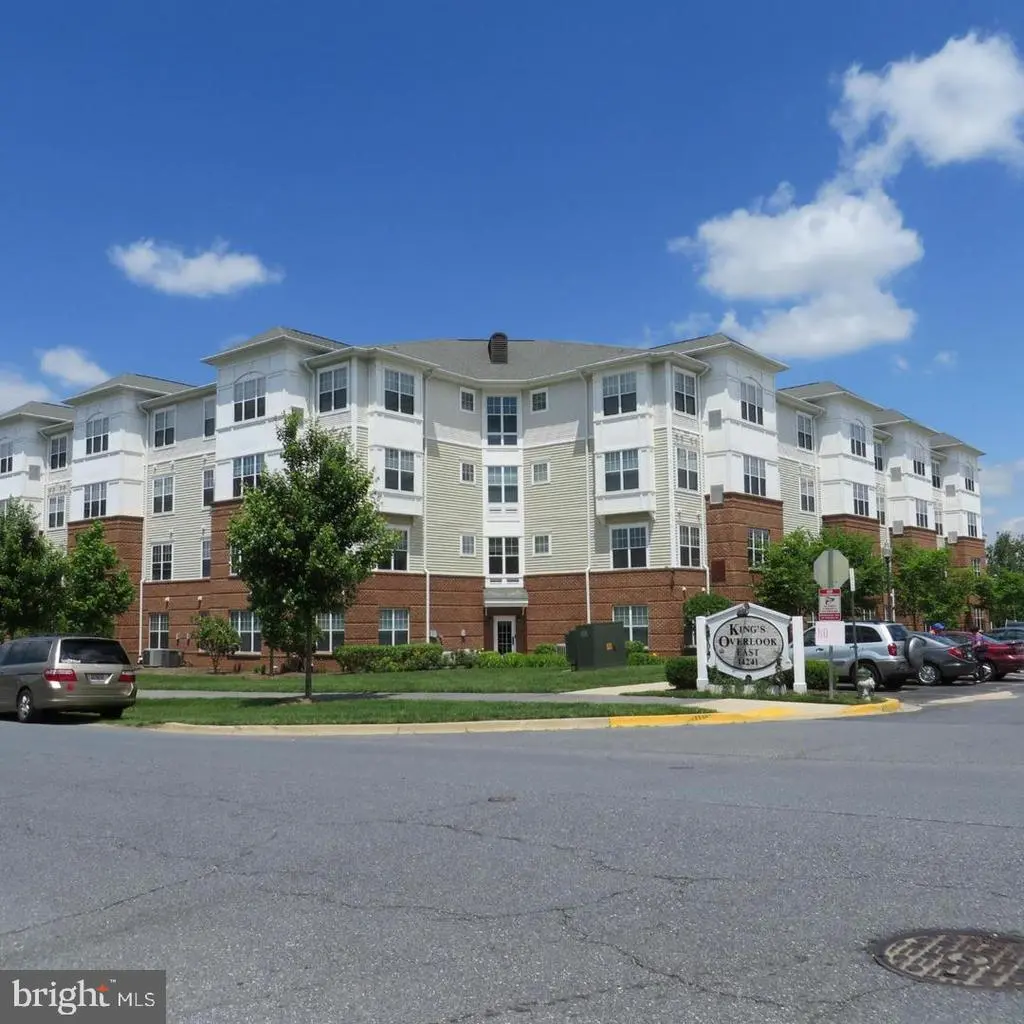 14241 Kings Crossing Blvd #206, Boyds
