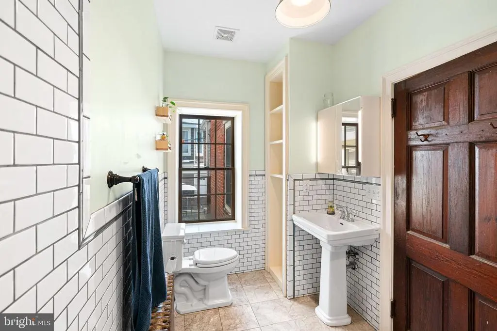 1241 N Hollywood St, PHILADELPHIA