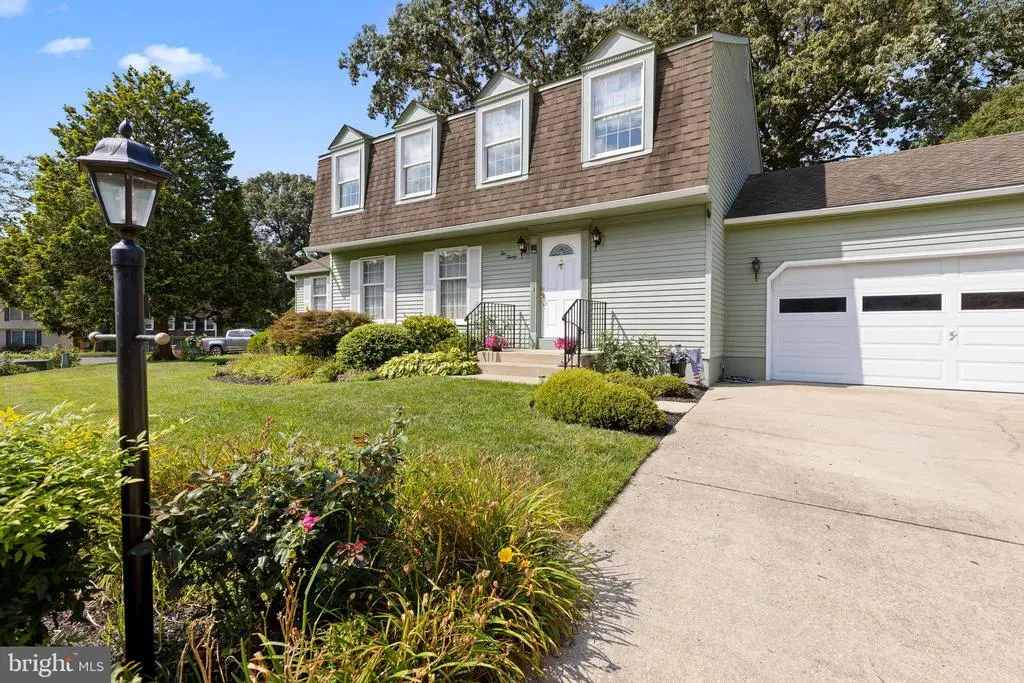 220 Harbor Dr, Severna Park