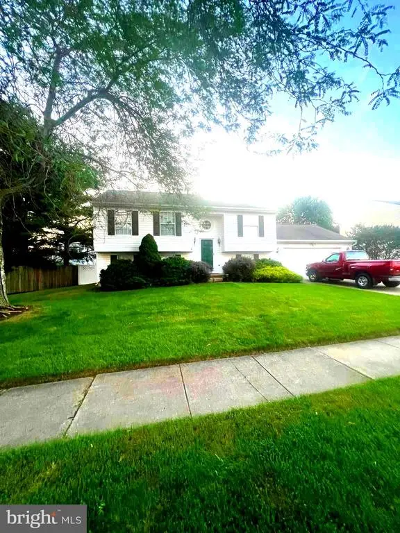 6 Shamrock Ave, New Castle