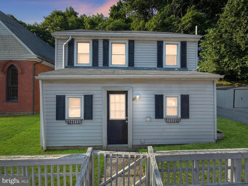 29 E Main Street, RAILROAD