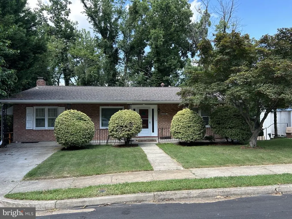 2735 S Grove St, ARLINGTON