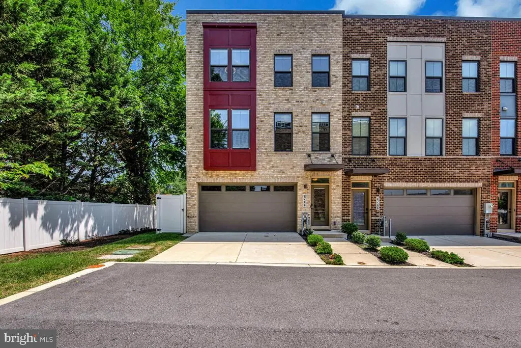 4744 Towne Park Rd, Suitland